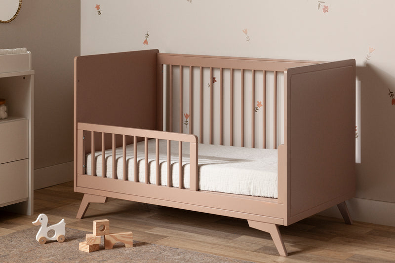 Ensemble lit de bébé et barrière de transition Milos - Rose blush